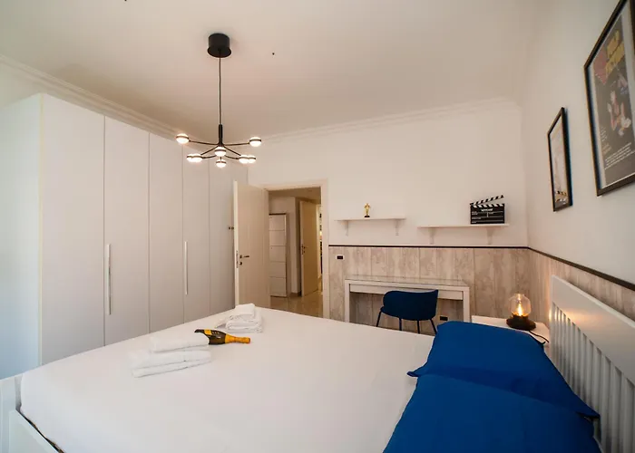 Bernadette - Vaticano Area * Roma