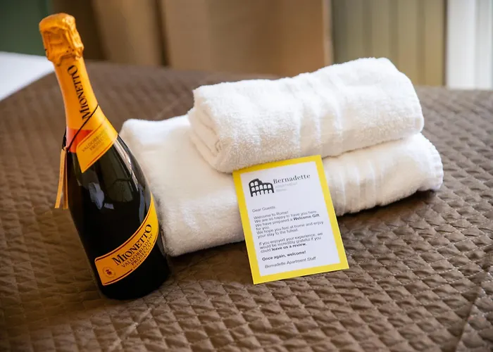 Bernadette - Vaticano Area Roma