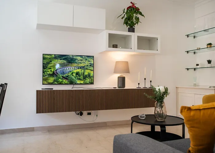 Bernadette - Vaticano Area Roma